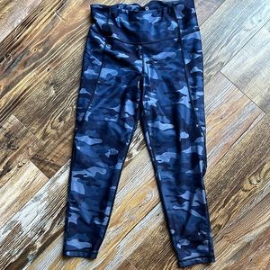 Gap Fit Capri length Leggings